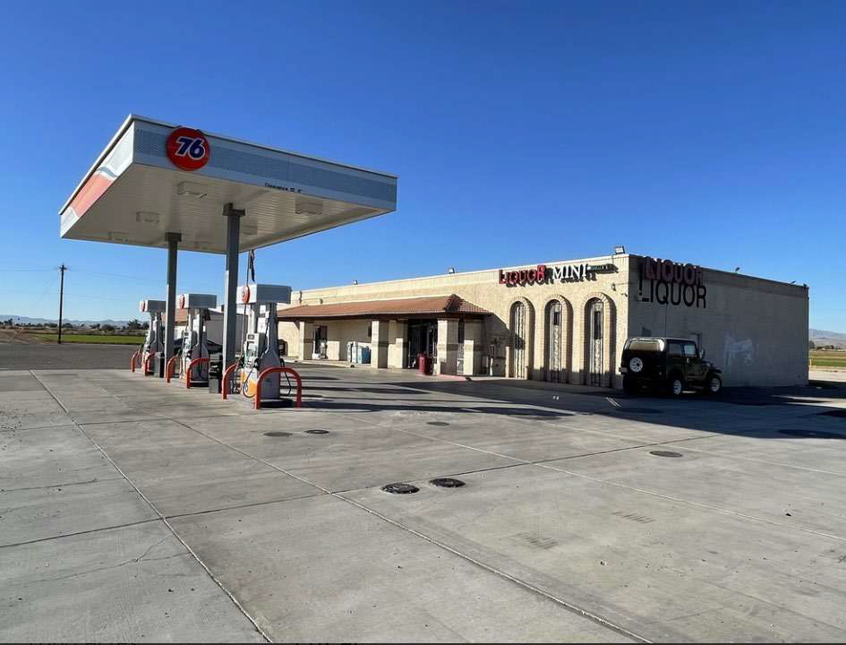 Gas station, Fort Mohave, Arizona